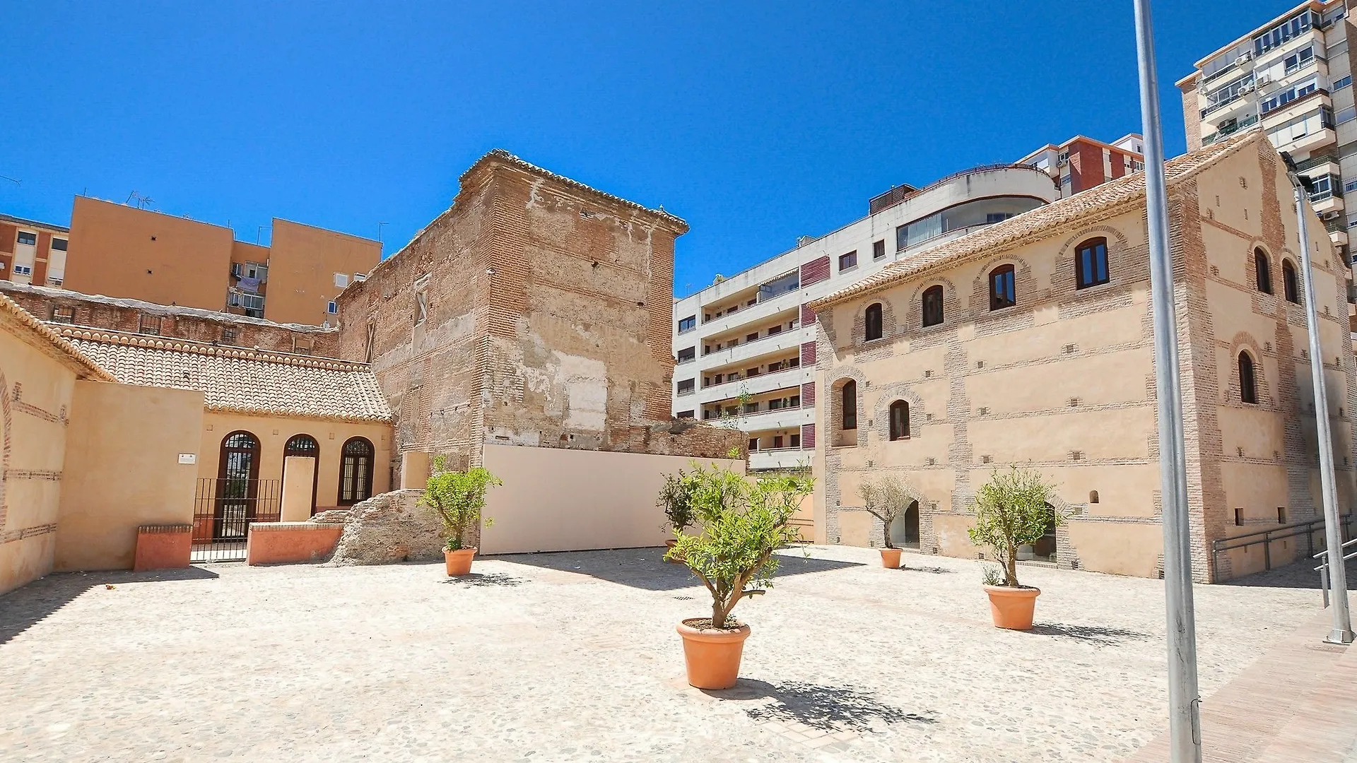 Hm Perchel Apartment Malaga Spain